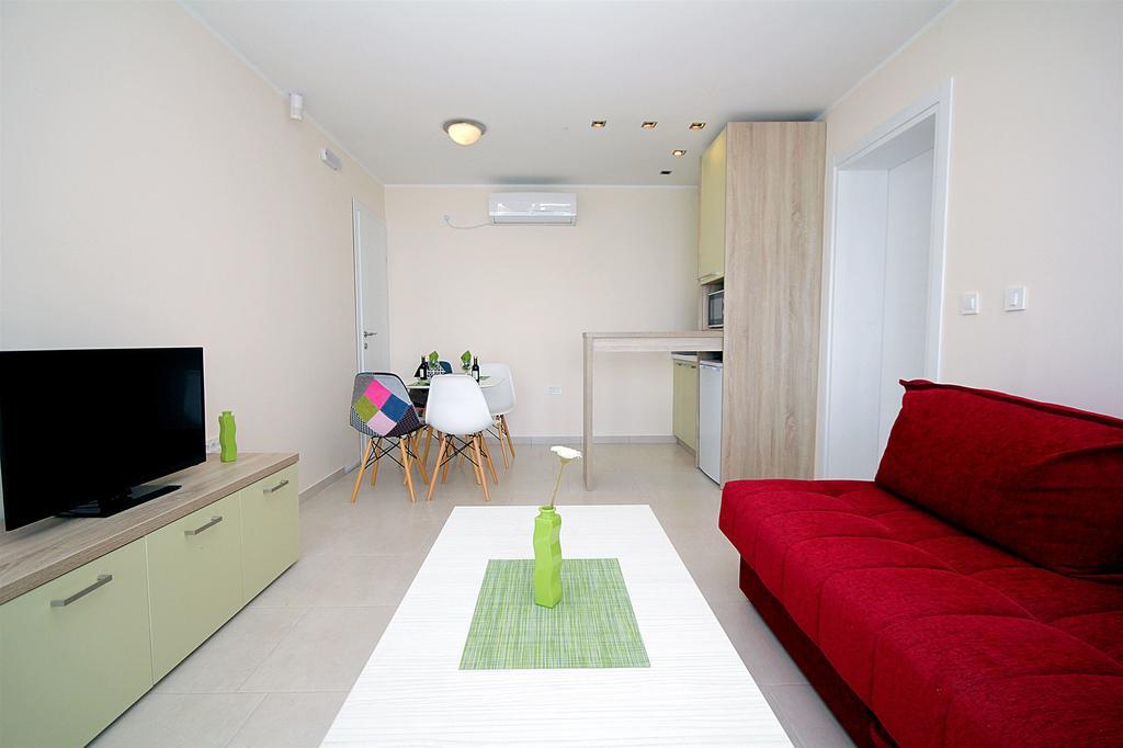 Apartments Oktopus Sutomore Exterior photo
